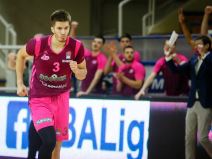 Efes hteo Lendejla umesto Petruševa
