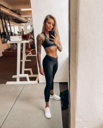 loris karijus nova devojka