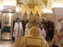 patrijarh irinej 40 dana liturgija hram svetog save aleksandar vucic fotografije