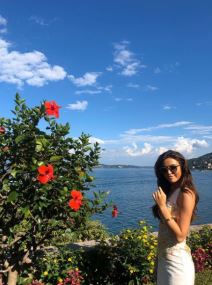 dominik tim devojka lili pol ronkalji cirkuska igracica foto