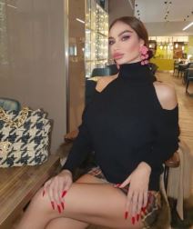 soraja vucelic rasla u domu majku izbacili iz kuce kada je zatrudnela dala je hraniteljima