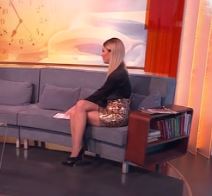 bojana ristivojevic jutarnji porgram mini suknja foto