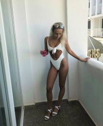 harvi barns lester siti zvezda premijer liga devojka naomi dann instagram plavusa