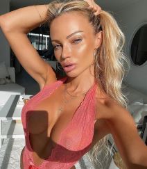 ebi douzi u kupacem slike instagram