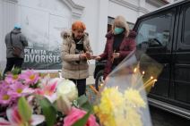 djordje balasevic preminuo supruga olja slike ispred kuce u novom sadu