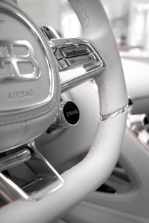 bugatti chiron luksuzni automobil najskuplji auto dan zaljubljenih