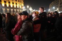 djordje balasevic spomenik stihovi bez crne bela ne bi vredela
