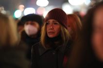 djordje balasevic spomenik stihovi bez crne bela ne bi vredela