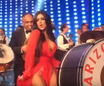 stanija dobrojevic kejvina ktela crvena haljina foto