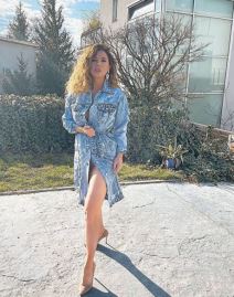 nives cezijus grudi brushalter seksi slike 