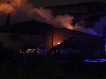 pancevo pozar stara staklara kvalitet vazduha opasne materije video snimak