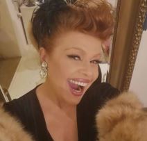 Mia Begović spavala na stepenicama