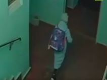 devojcica prevarila manijala koji ju je pratio video rusija