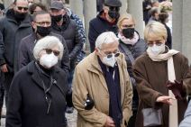 zoran simjanovic sahrana novo groblje dragan bjelogrlic zeljko joksimovic izneli kovceg fotografije