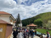 manastir tumane guzve vernici fotografija