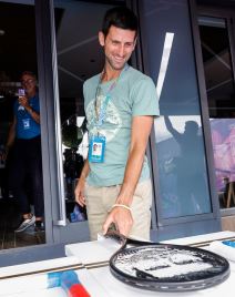 novak djokovic iznenadjenje rodjendan poklon torta beograd turnir