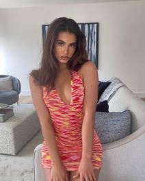 sofija pestisolido seksi slike grudi dekolte instagram