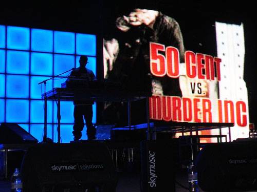 Dafni Džoj tvrdi da je 50 Cent tukao i silovao