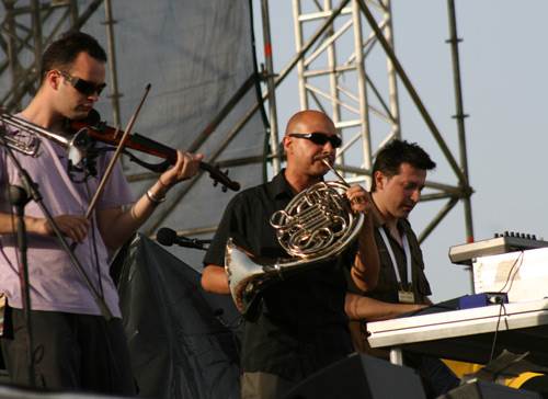 Netflix najavio dokumentarac o Pepersima, reagovali članovi benda