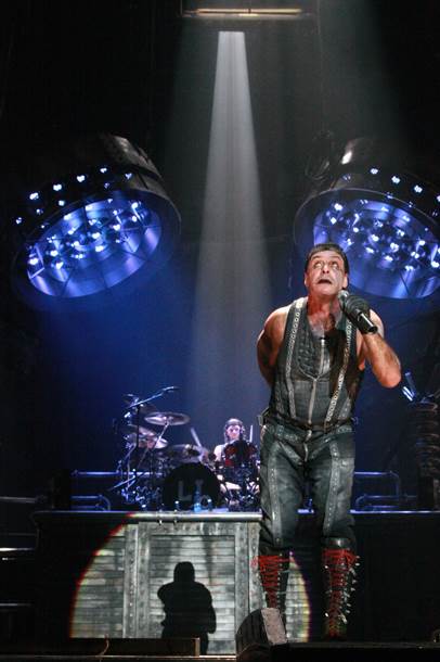 Ramštajn tužio Sašu Popovića i Grand produkciju