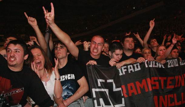 Ramštajn tužio Sašu Popovića i Grand produkciju