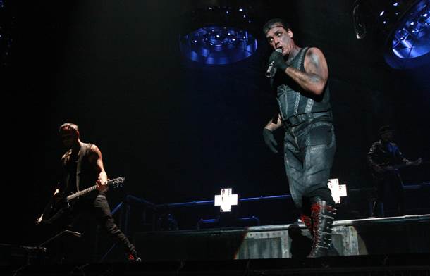 Ramštajn tužio Sašu Popovića i Grand produkciju