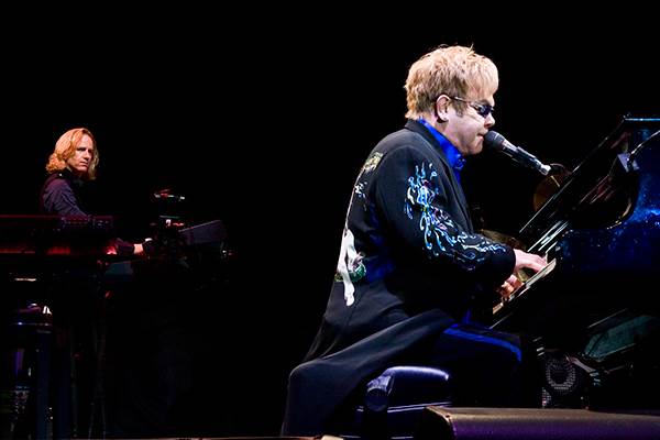 Elton Džon na suđenju Kevinu Spejsiju