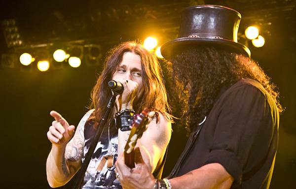 Istina o Dejvidu Bouviju, čuvao urin u frižideru i imao trojku sa devojčicom od 16