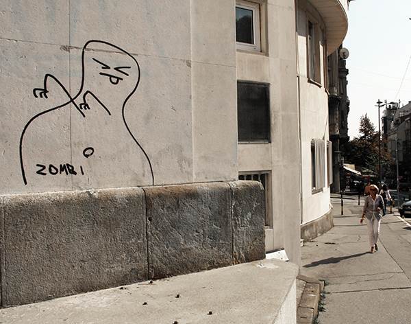 Srpska snajka se šokirala grafitima u Srbiji