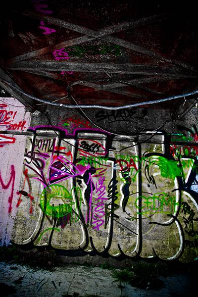Srpska snajka se šokirala grafitima u Srbiji