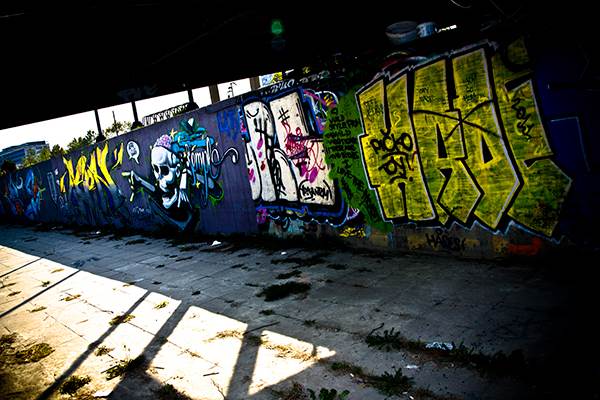 Srpska snajka se šokirala grafitima u Srbiji