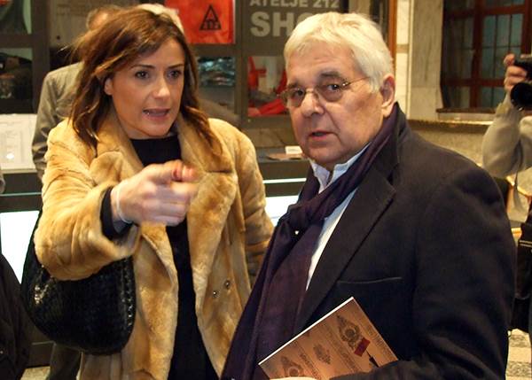 Branku Cvejiću se lekari bore za život