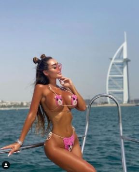 ana korac bikini silikoni 