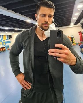 najzgodniji doktor na svetu vasilije vujovic