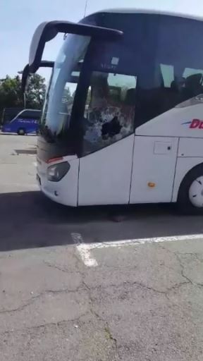 kamenovan autobus u skoplju video