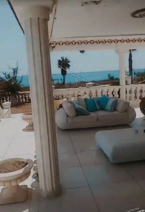 Ceca renovira vilu na Kipru
