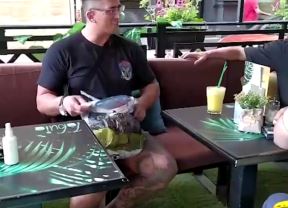 kristijan golubovic poklon kristini