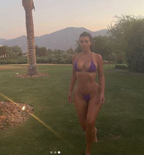 kim kardasijan u bikiniju 
