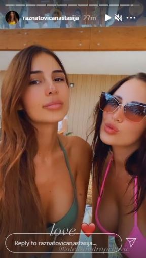Aleksandra Prijović i Anastasija Ražnatović se snimale u bikinijima