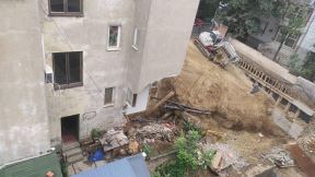 Urušio se zid kuće na Vračaru