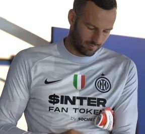 Inter promenio sponzora Pireli