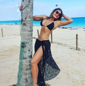 Gabrijela Spanić u korsetu 