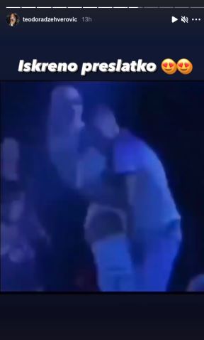 Teodori Džehverović muškarac istrčao na binu