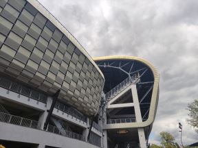 Crvena zvezda Kluž Stadioni u Klužu Univerzitatea Kluž Arena i doktor Konstantin Radulesku