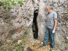 blago nemanjića, zmija, Zmija čuva blago Nemanjića na planini Ostrici, planina ostrica (1)