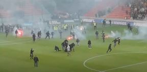 Tuča navijača na derbiju u Slovačkoj