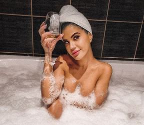 Katarina Kolozeus koristi Fotošop
