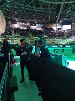 Novak Đoković savetovao Kecmanovića tokom meča