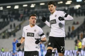 Nemanja Jović gol Partizan Novi Pazar 1.jpg