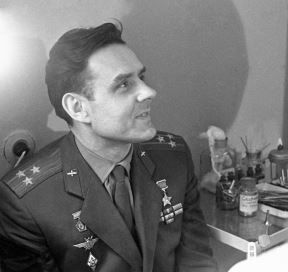 Vladimir Komarov (3).jpg